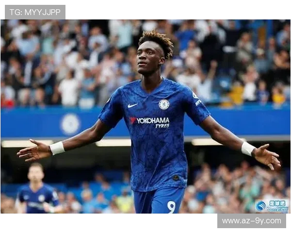 以切尔西足球挂布打造热血蓝色主场氛围感卧室装饰灵感指南 以切尔西足球挂布打造热血蓝色主场氛围感卧室装饰灵感指南